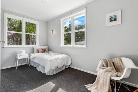 Photo of property in 242 Henderson Valley Road, Henderson, Auckland, 0612