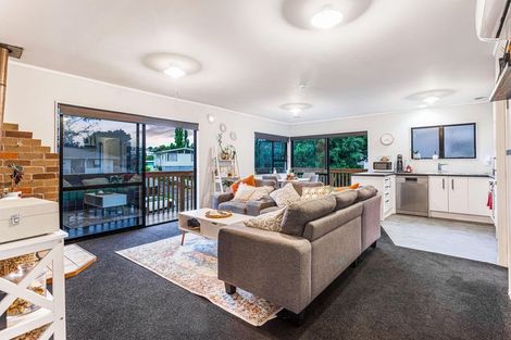 Photo of property in 59 Reynella Drive, Massey, Auckland, 0614