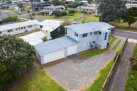 Photo of property in 30 Hillview Road, Waihi Beach, 3611