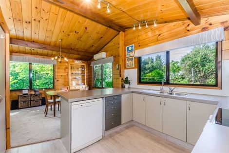 Photo of property in 26 Sunshine Avenue, Paraparaumu, 5032