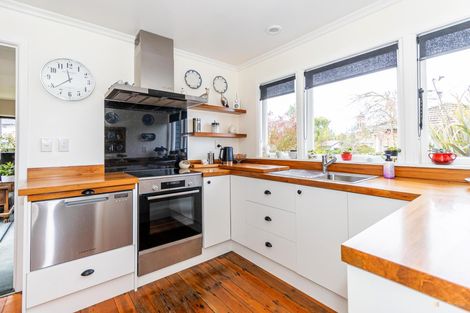 Photo of property in 12 Parsonage Road, Waimate, 7924