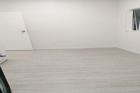 Photo of property in 1/117 Clevedon Road, Papakura, 2110