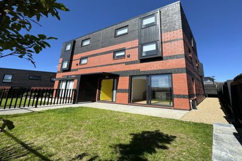 Photo of property in 39 Travis View Drive, Fairview Heights, Auckland, 0632