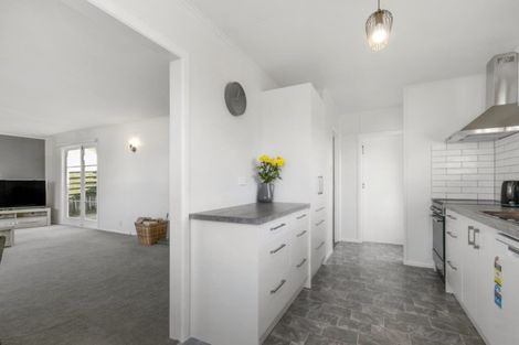 Photo of property in 19 Cherry Blossom Grove, Maungaraki, Lower Hutt, 5010