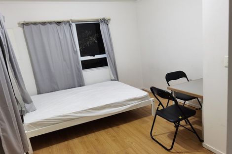 Photo of property in 12 Bruce Road, Glenfield, Auckland, 0629