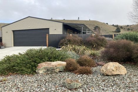 Photo of property in Luggate - Cromwell Road, Mount Pisa, Cromwell, 9383