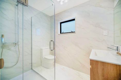 Photo of property in 24a Poruru Close, Papakura, 2110