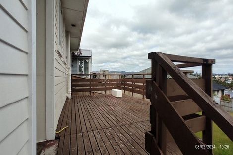 Photo of property in 25 Kirrie Avenue, Te Atatu South, Auckland, 0610