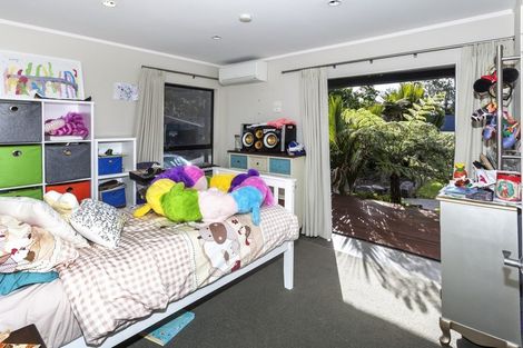 Photo of property in 5 Rewa Rewa Valley, Tairua, 3508