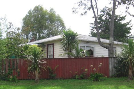 Photo of property in 4 Woodside Road, Massey, Auckland, 0614