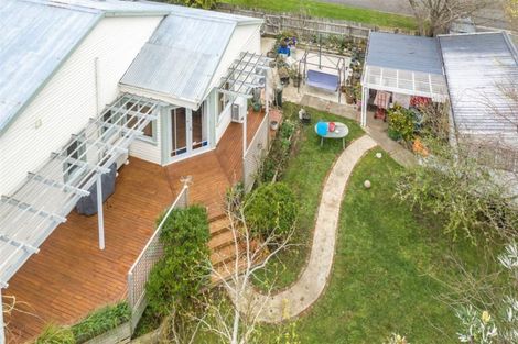 Photo of property in 37 Peakes Road, Saint Johns Hill, Whanganui, 4501