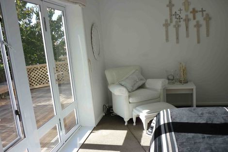 Photo of property in 34 Glenfern Road, Mellons Bay, Auckland, 2014