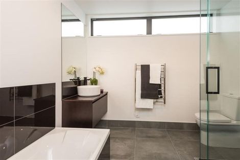 Photo of property in 1/3 Taylors Avenue, Bryndwr, Christchurch, 8052