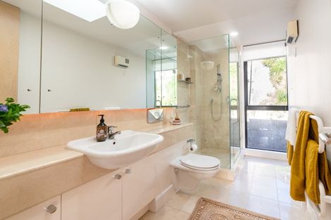 Photo of property in 7/308 Oriental Parade, Oriental Bay, Wellington, 6011