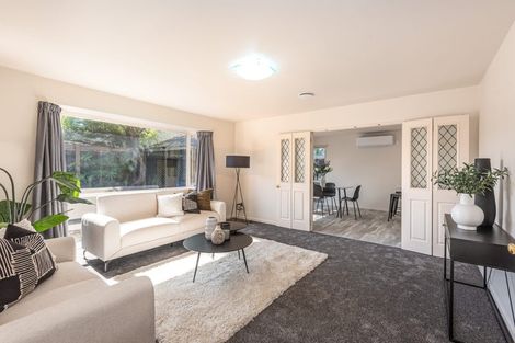 Photo of property in 2/116 Yaldhurst Road, Sockburn, Christchurch, 8042