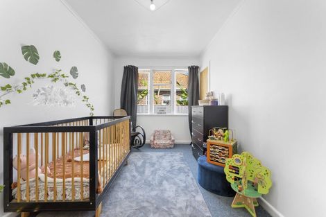 Photo of property in 37 Rangiora Avenue, Roslyn, Palmerston North, 4414