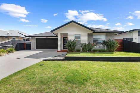 Photo of property in 114 Penetaka Heights, Pyes Pa, Tauranga, 3112