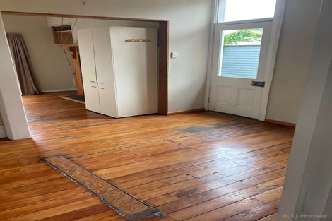 Photo of property in 52 Timaru Road, Waimate, 7924