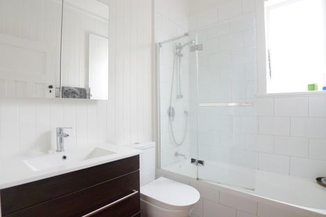 Photo of property in 43 Rawhiti Road, One Tree Hill, Auckland, 1061