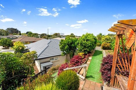 Photo of property in 4 Palm Court, Mount Maunganui, 3116
