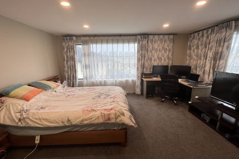 Photo of property in 89 Medallion Drive, Oteha, Auckland, 0632