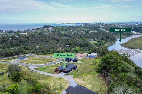 Photo of property in 20 Awanui Road, Red Beach, 0932
