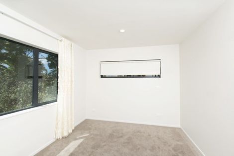 Photo of property in 127a Exmouth Road, Northcote, Auckland, 0627