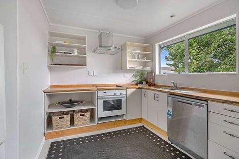 Photo of property in 8 Cypress Place, Aramoho, Whanganui, 4500