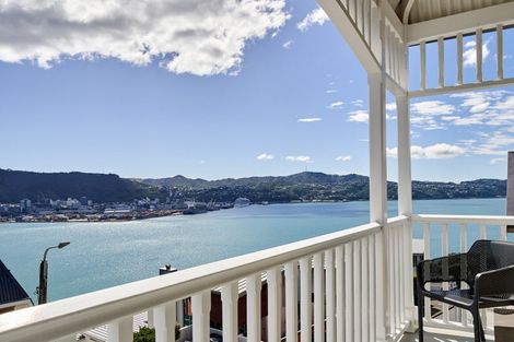 Photo of property in 29 The Crescent, Roseneath, Wellington, 6011