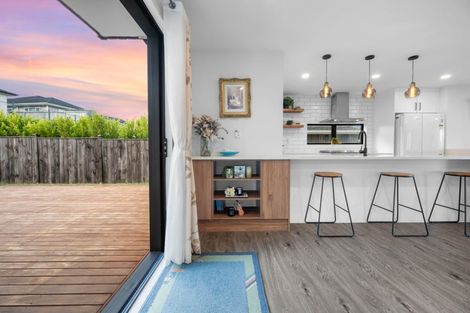 Photo of property in 32 Huarahi Pai Road, Huapai, Kumeu, 0810