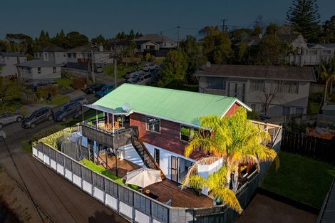 Photo of property in 1/122 Verran Road, Birkdale, Auckland, 0626