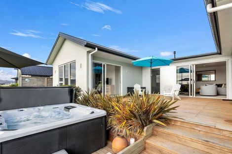 Photo of property in 30 Ngaroma Crescent, Whitianga, 3510