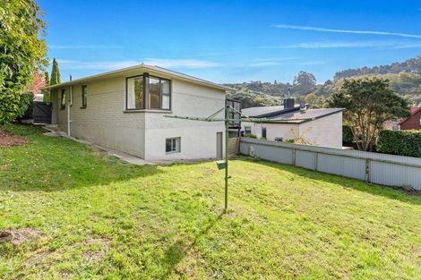 Photo of property in 17 Colquhoun Street, Glenross, Dunedin, 9011