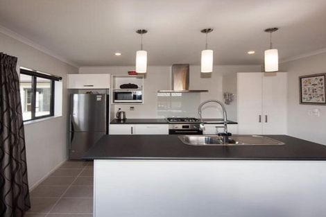 Photo of property in 212 Mark Avenue, Grenada Village, Wellington, 6037