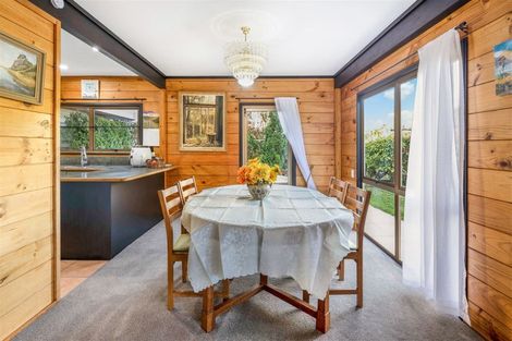 Photo of property in 2 Ramsey Place, Karori, Wellington, 6012