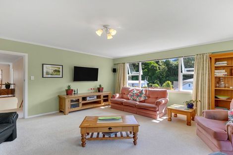 Photo of property in 35 Pembroke Street, Tawa, Wellington, 5028