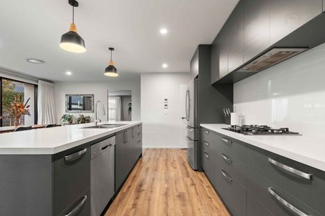 Photo of property in 13 Whitburn Avenue, Halswell, Christchurch, 8025