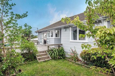 Photo of property in 15 Morgan Street, Johnsonville, Wellington, 6037