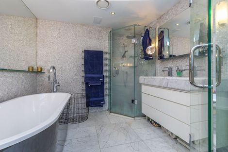 Photo of property in 9d/2 Saint Martins Lane, Grafton, Auckland, 1010