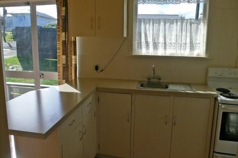 Photo of property in 51 Beaumonts Way, Manurewa, Auckland, 2102