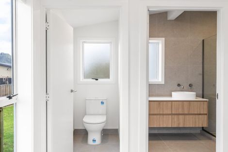 Photo of property in 2 Tokoroa Road, Tairua, 3508