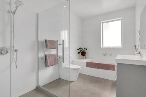 Photo of property in 14 Aporo Drive, Kumeu, 0810