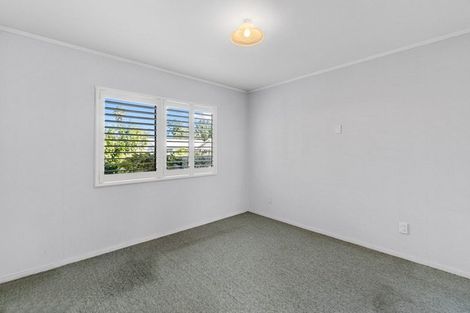 Photo of property in 3/121 Bruce Mclaren Road, Henderson, Auckland, 0612