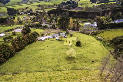 Photo of property in 21 Clifford Road, Pukekohe, 2678