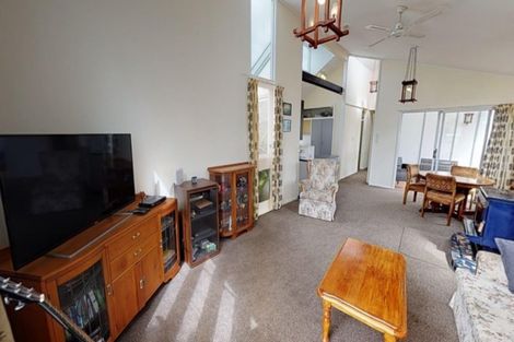 Photo of property in 32 Saint Annes Street, Levin, 5510