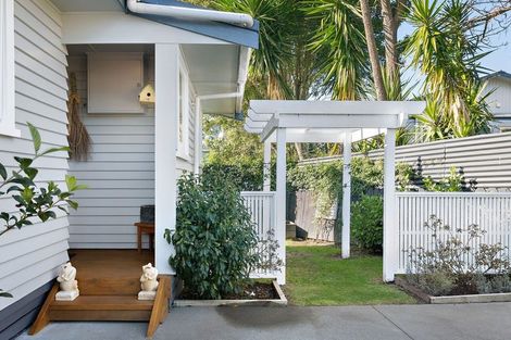 Photo of property in 16g Church Street, Katikati, 3129