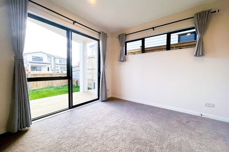 Photo of property in 20 Kapeta Lane, Karaka, 2113