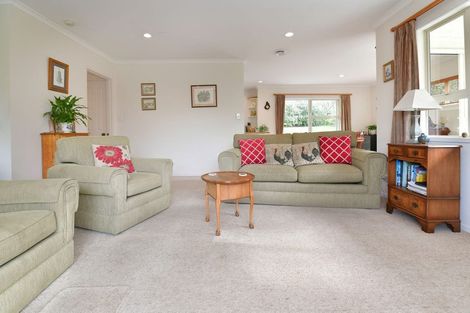 Photo of property in 12 Wyn Close, Kaukapakapa, 0871