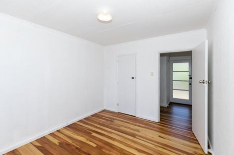 Photo of property in 102 Holland Road, Fairfield, Hamilton, 3214