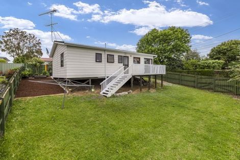 Photo of property in 2/233 Birkdale Road, Birkdale, Auckland, 0626